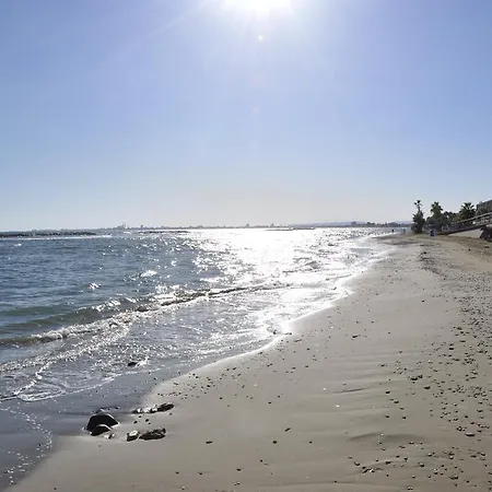 بيت للعطل Beach House *