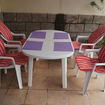 بيت للعطل Beach House لارنكا
